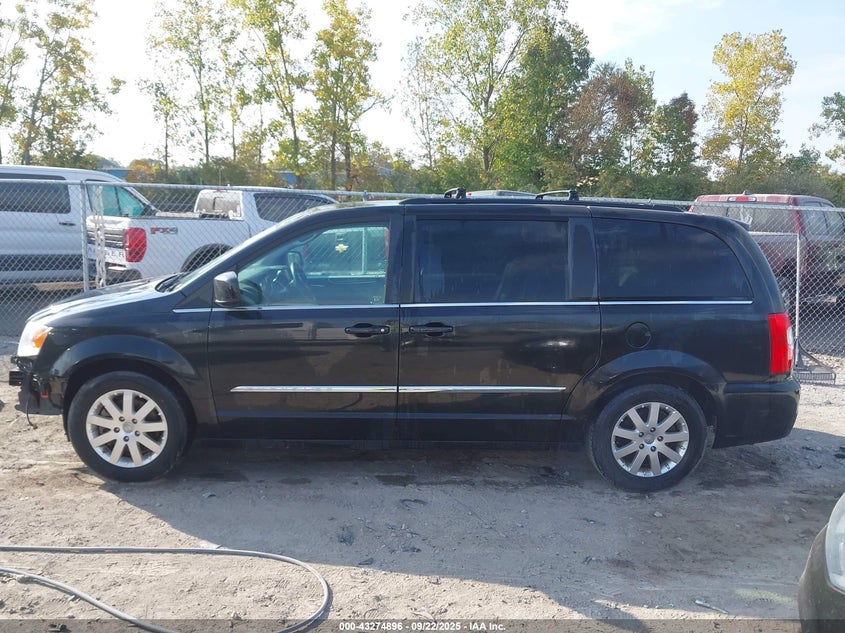 2013 CHRYSLER TOWN & COUNTRY TOURING - 2C4RC1BG3DR564817