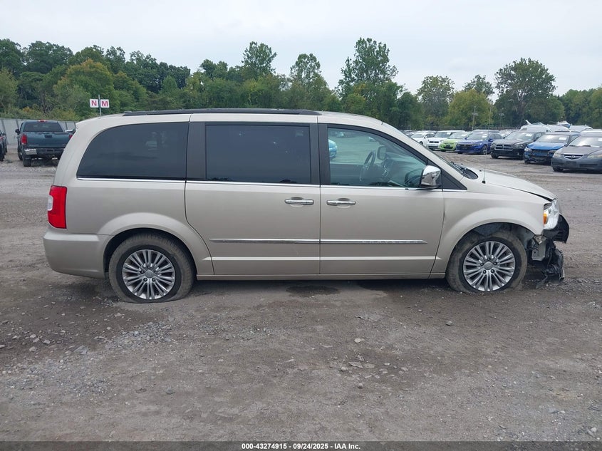 2016 Chrysler Town & Country Touring-L Anniversary Edition VIN: 2C4RC1CG2GR260722 Lot: 43274915