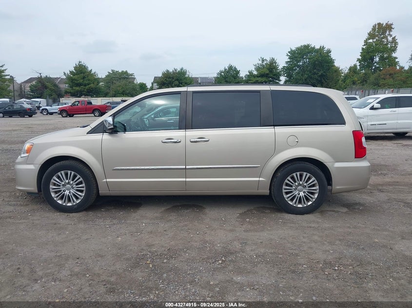 2016 Chrysler Town & Country Touring-L Anniversary Edition VIN: 2C4RC1CG2GR260722 Lot: 43274915