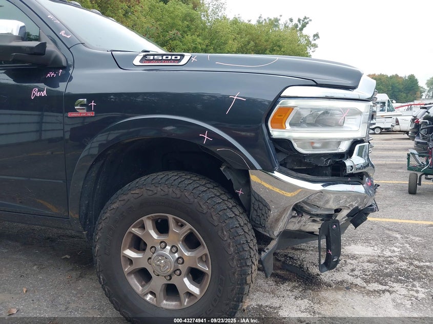 2019 Ram 3500 Laramie 4X4 8' Box VIN: 3C63R3JL4KG526215 Lot: 43274941