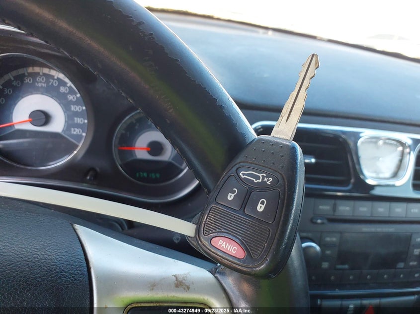 2013 Chrysler 200 Touring VIN: 1C3CCBBB3DN687230 Lot: 43274949