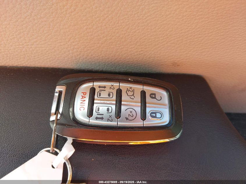 2017 Chrysler Pacifica Limited VIN: 2C4RC1GG6HR741343 Lot: 43275089