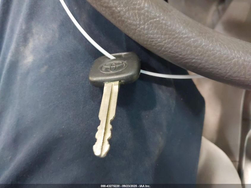 2005 Toyota Camry Le VIN: 4T1BE32K95U042074 Lot: 43275220