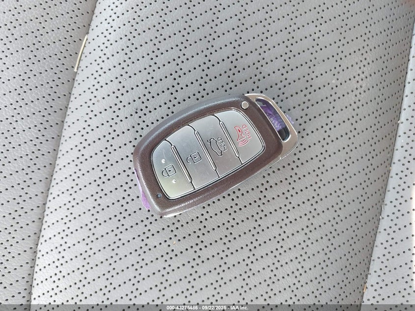 2017 HYUNDAI ELANTRA LIMITED - 5NPD84LF7HH009407