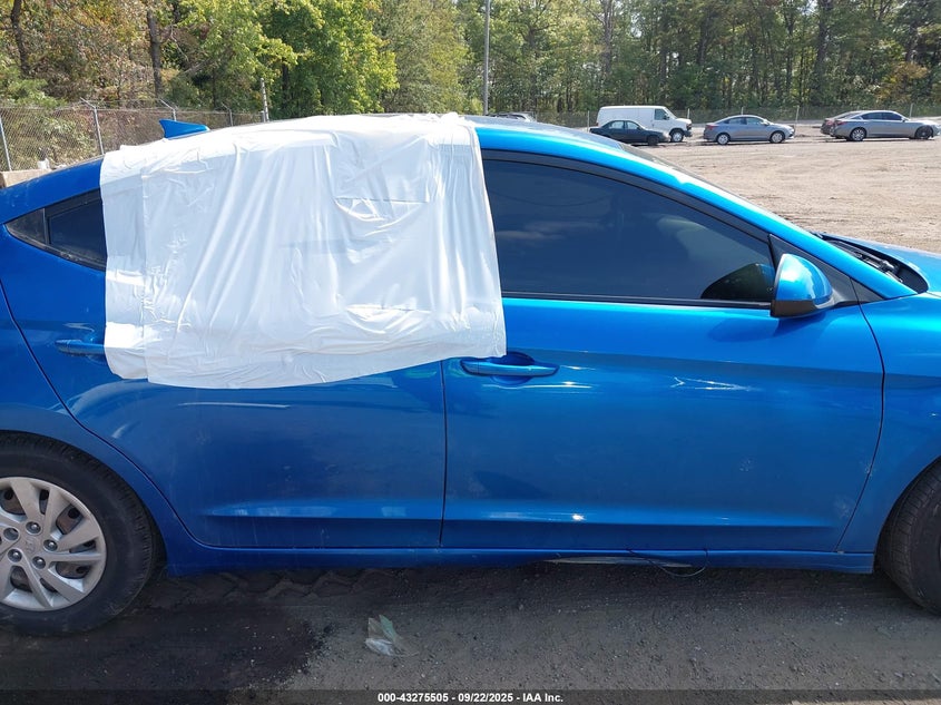 2017 HYUNDAI ELANTRA SE - 5NPD74LF7HH209898