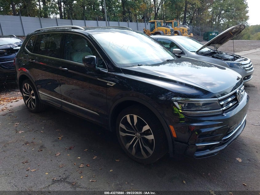 VOLKSWAGEN TIGUAN 2.0T SEL PREMIUM R-LINE