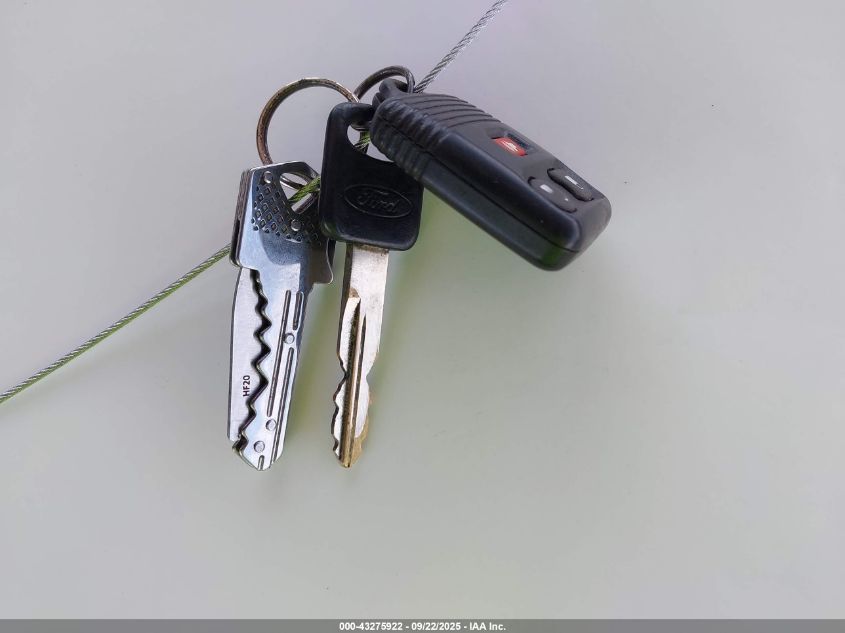 2000 Ford F-250 VIN: 1FTNX21F5YED90575 Lot: 43275922