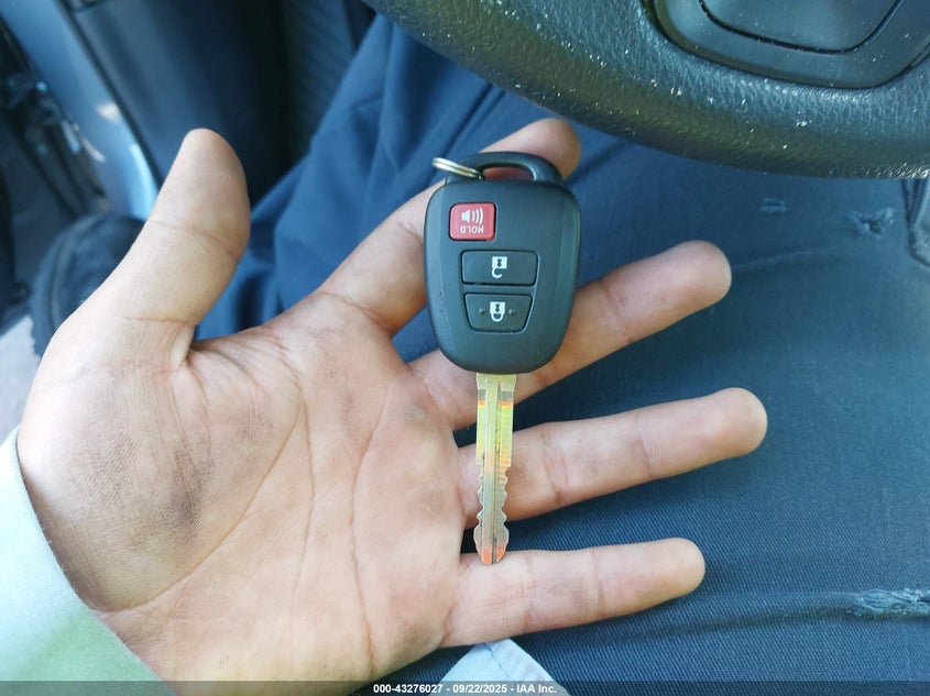 2024 Toyota Corolla Cross L VIN: 7MUAAAAG0RV114972 Lot: 43276027