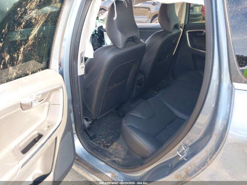 2017 Volvo Xc60 T5/Dynamic VIN: YV440MRR8H2103867 Lot: 43276084