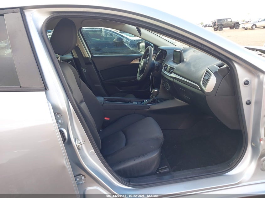 2018 Mazda 3 2.0 Azda3 Sport Silver Lot 111043276115 Vin 3MZBN1U72JM197661