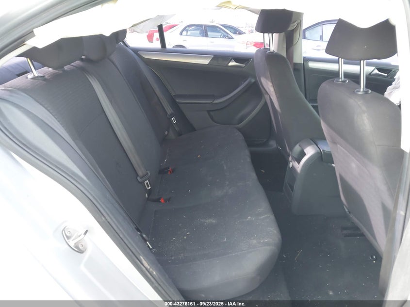 2015 VOLKSWAGEN JETTA 1.8T SE - 3VWD17AJ9FM329829