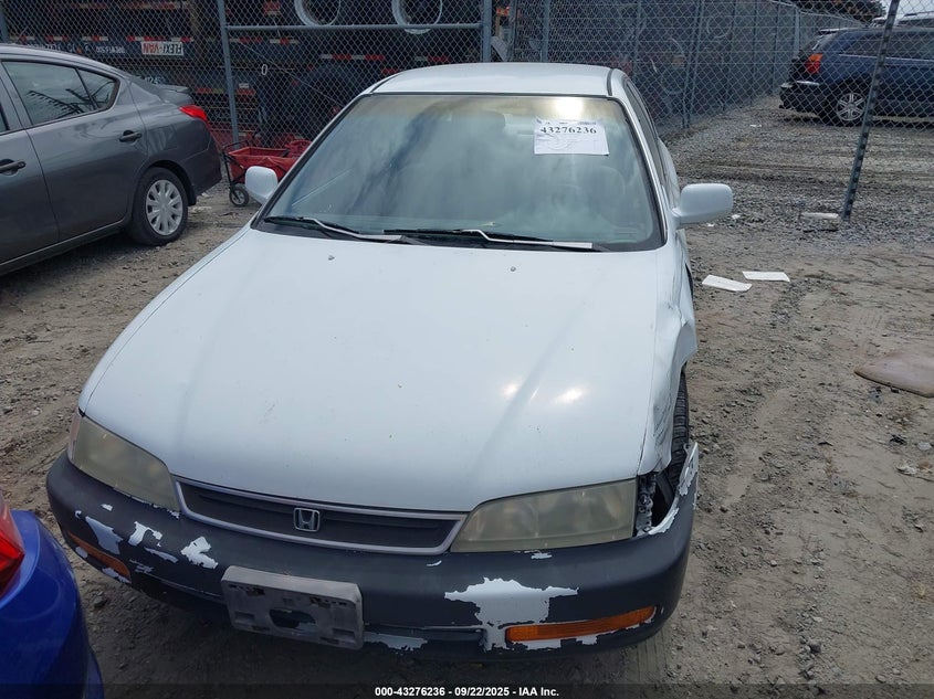 1996 Honda Accord Lx/Ex VIN: 1HGCD5639TA015340 Lot: 43276236