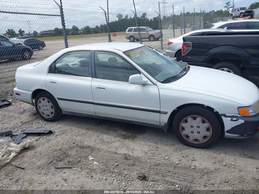 1996 Honda Accord Lx/Ex VIN: 1HGCD5639TA015340 Lot: 43276236