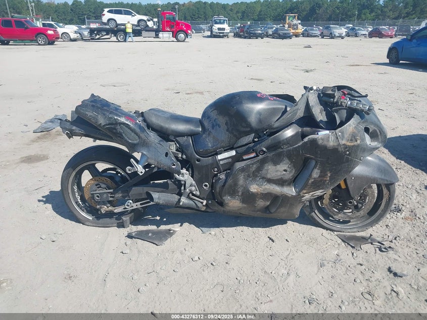 2005 Suzuki Gsx1300 Rk5 VIN: JS1GW71A952108720 Lot: 43276312