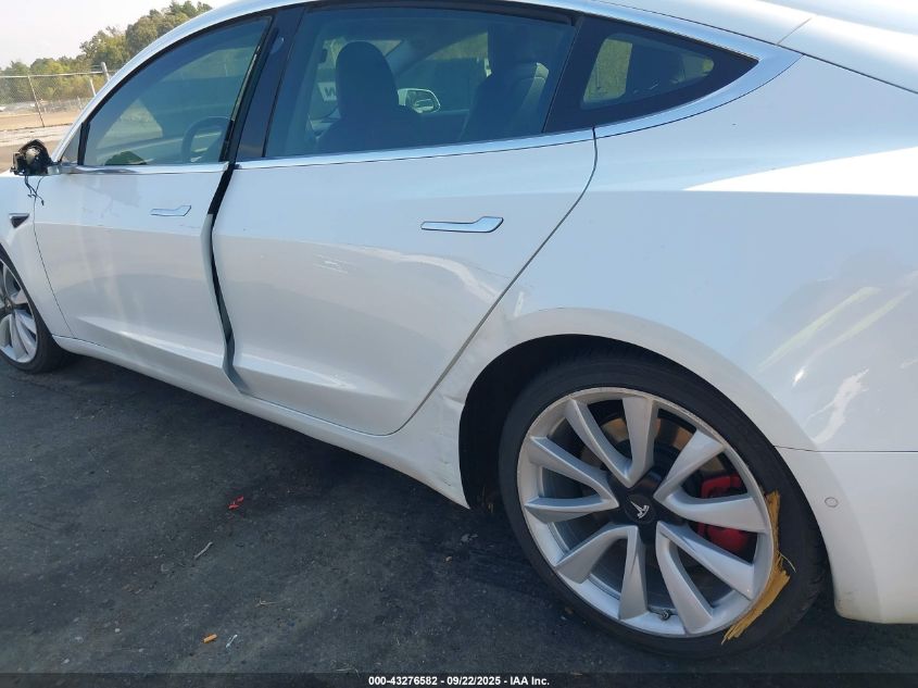 2018 Tesla Model 3 Long Range/Mid Range VIN: 5YJ3E1EAXJF025089 Lot: 43276582