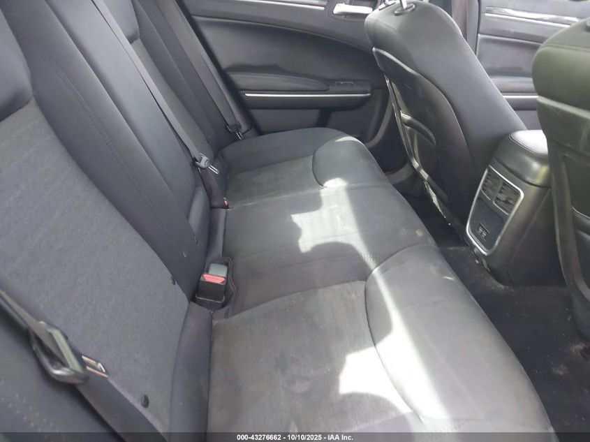 2019 Chrysler 300 Touring VIN: 2C3CCAAG4KH755726 Lot: 43276662