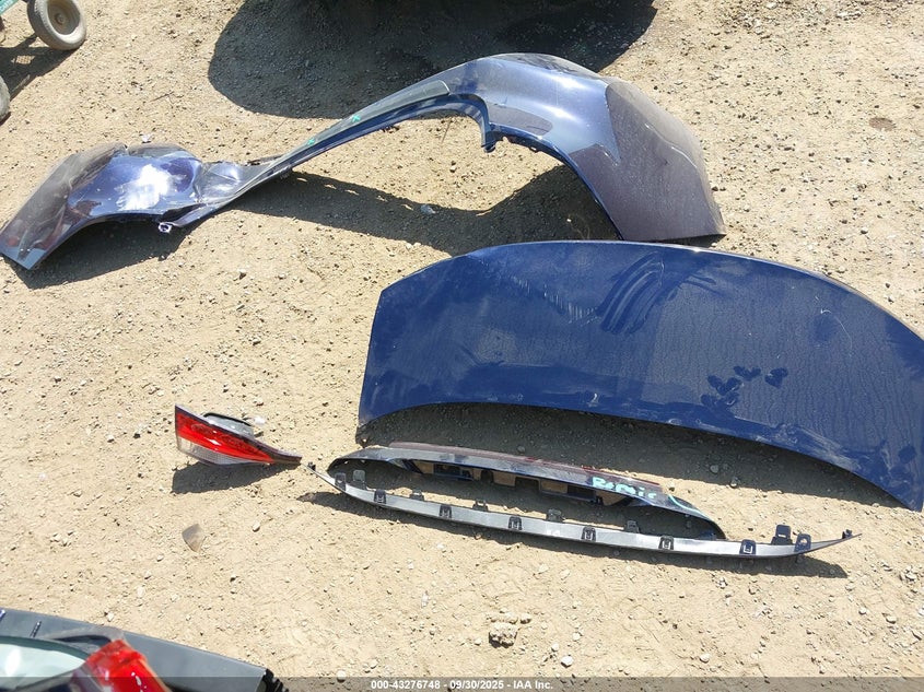 2021 TOYOTA COROLLA HYBRID LE - JTDEAMDE4MJ007520