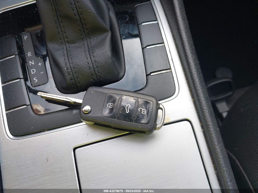 2012 Volkswagen Passat 2.0L Tdi Se VIN: 1VWBN7A30CC023886 Lot: 43276879