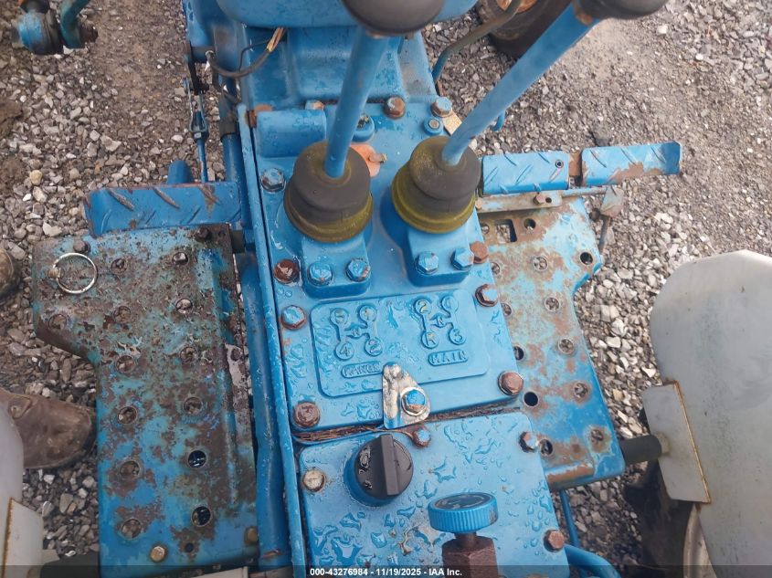 UL02372 1985 FORD  photo no. 14