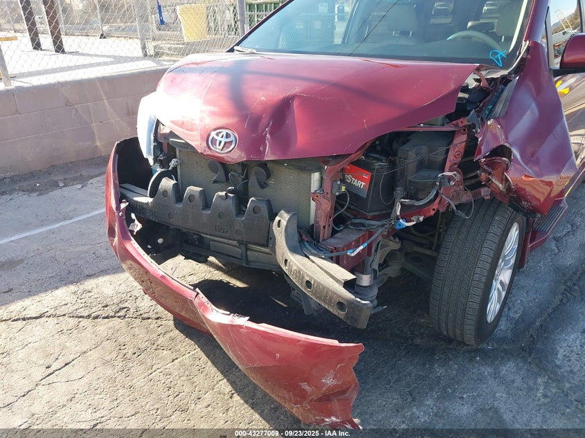 2014 Toyota Sienna Xle V6 8 Passenger VIN: 5TDYK3DC0ES406822 Lot: 43277009