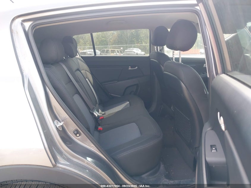 2016 KIA SPORTAGE LX KNDPBCAC5G7876566