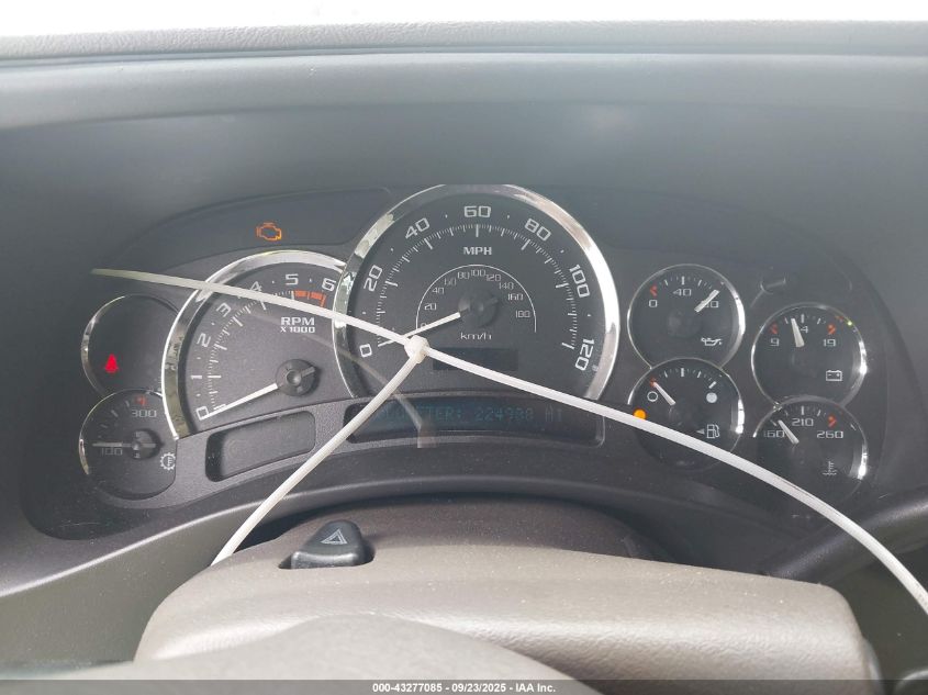 2005 Cadillac Escalade Standard VIN: 1GYEC63N25R256046 Lot: 43277085