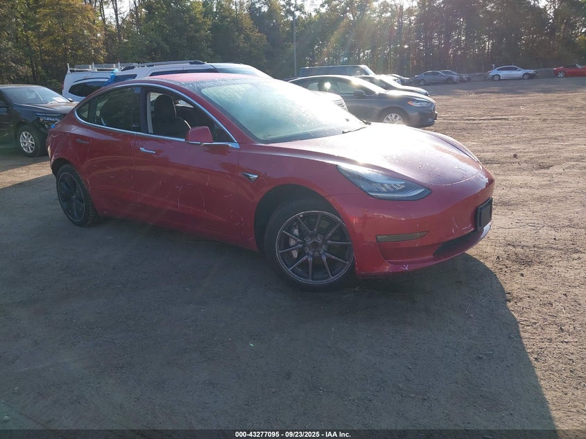 5YJ3E1EA0JF153910 2018 Tesla Model 3 Long Range/Mid Range auction photo 1