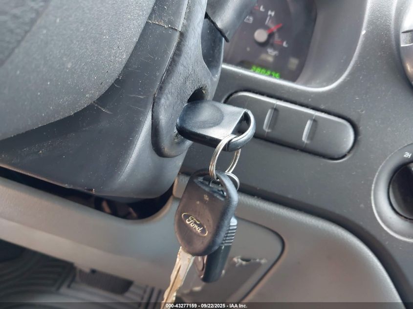 2004 Ford Expedition Nbx/Xlt VIN: 1FMFU16LX4LA82213 Lot: 43277159