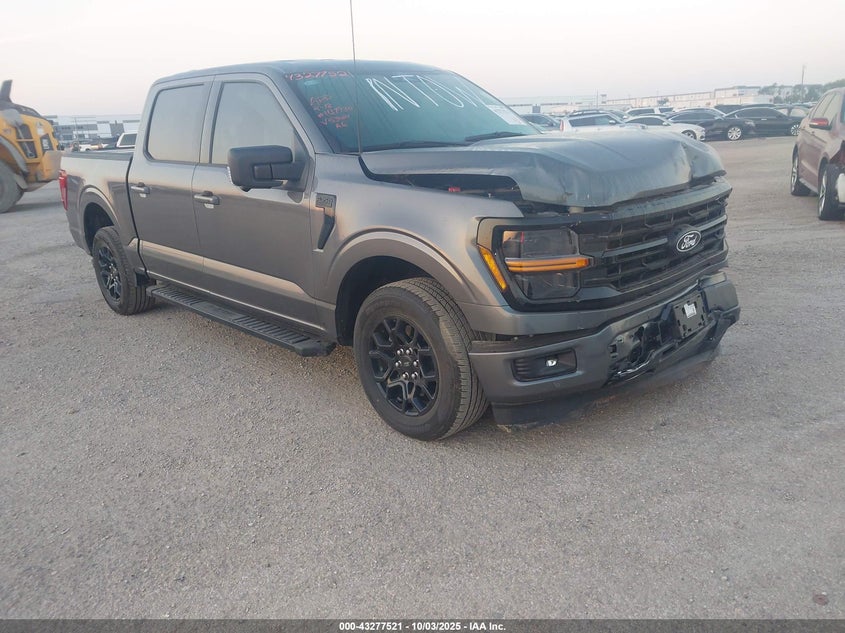 FORD F-150 XLT