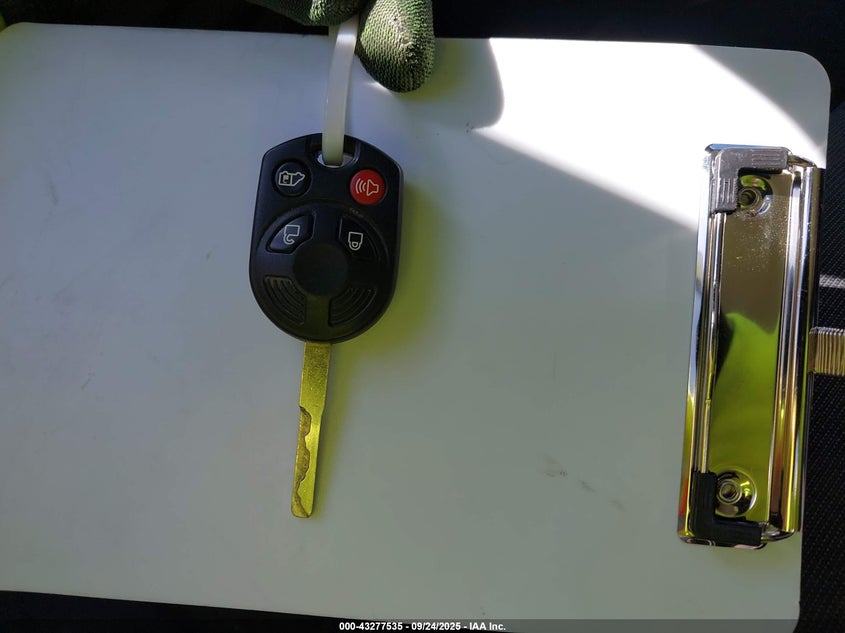 2016 Ford Transit-150 VIN: 1FTYE1YM2GKB35447 Lot: 43277535