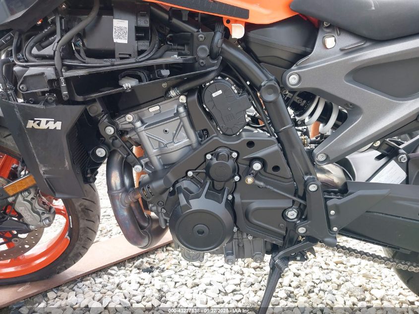 2024 Ktm 990 Duke VIN: VBKTV9405RM994971 Lot: 43277538
