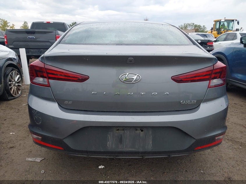 2019 HYUNDAI ELANTRA SE - 5NPD74LF4KH497077