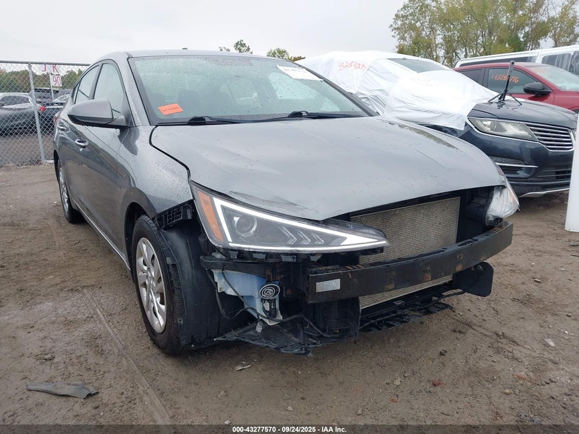 2019 HYUNDAI ELANTRA SE - 5NPD74LF4KH497077
