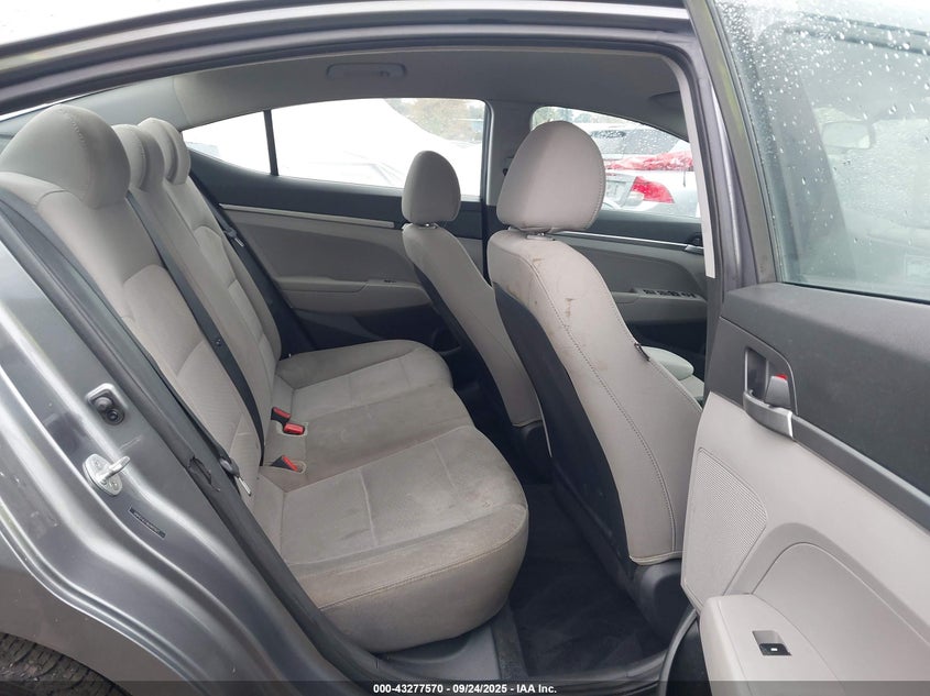 2019 HYUNDAI ELANTRA SE - 5NPD74LF4KH497077