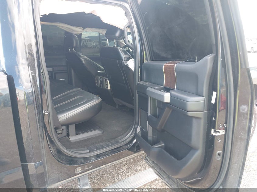 2017 Ford F-350 Platinum VIN: 1FT8W3DT4HEC17234 Lot: 43277624