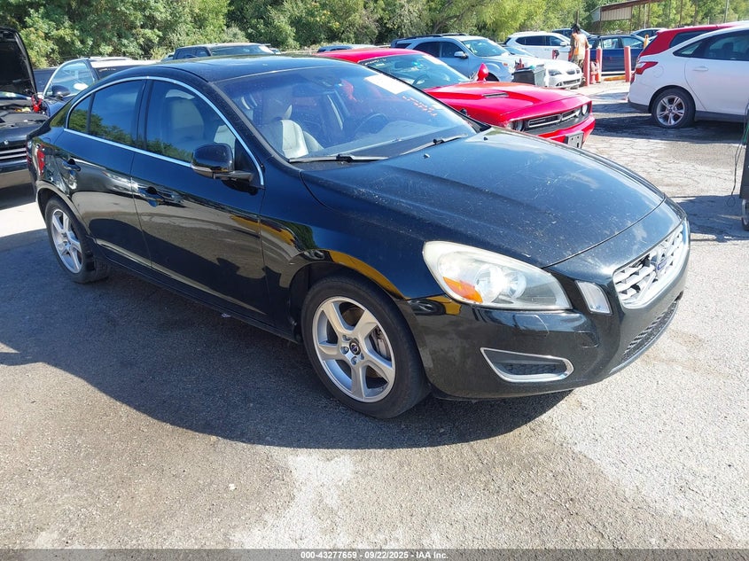 2013 VOLVO S60 T5 - YV1612FSXD2181852