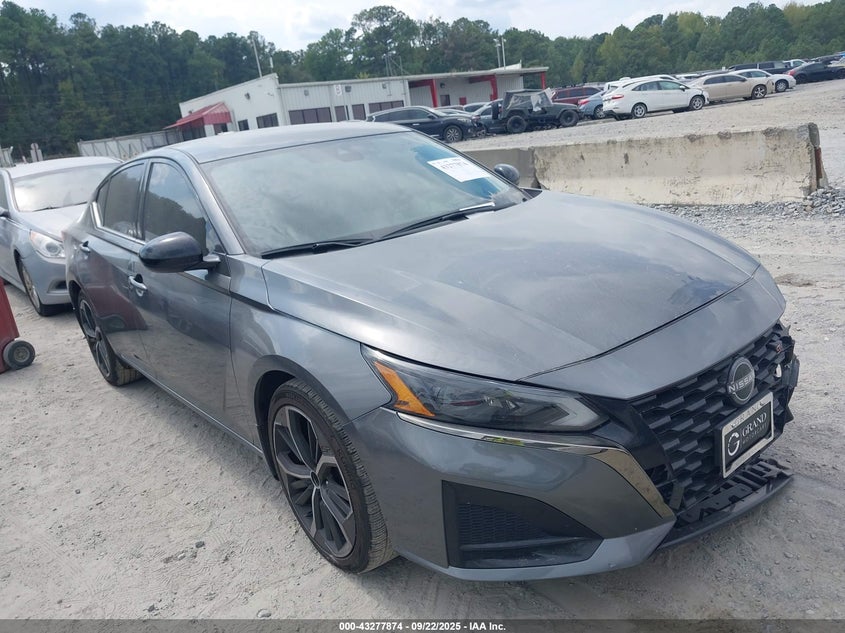 NISSAN ALTIMA SR FWD