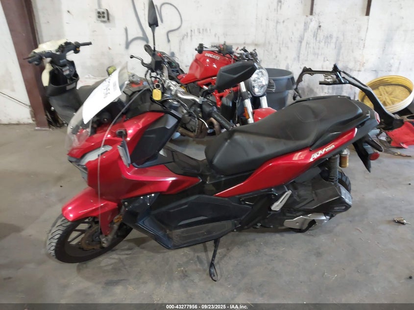 MLHKF3858P5200756 2023 HONDA X-ADV photo no. 2