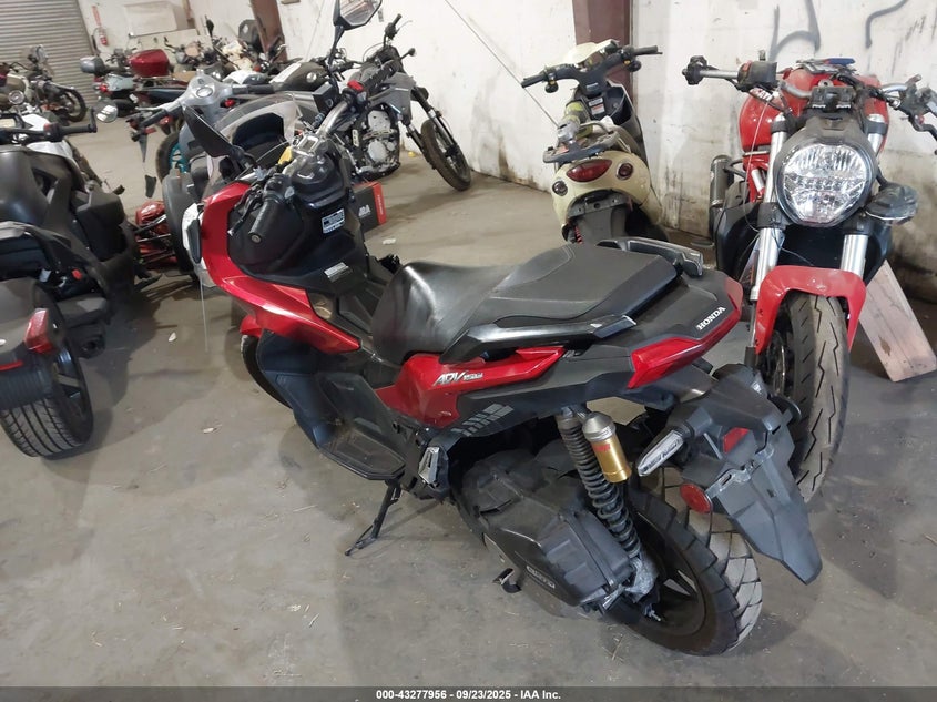 MLHKF3858P5200756 2023 HONDA X-ADV photo no. 3
