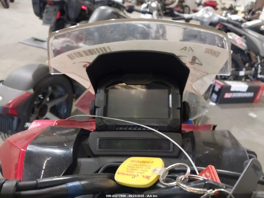 2023 Honda Adv150 A VIN: MLHKF3858P5200756 Lot: 43277956