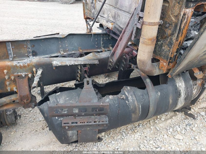 2015 Volvo Vn Vnl VIN: 4V4NC9TH7FN916788 Lot: 43277959