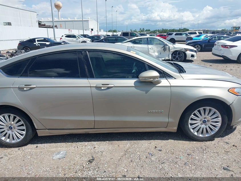 2015 Ford Fusion Hybrid Se VIN: 3FA6P0LU9FR185622 Lot: 43278131