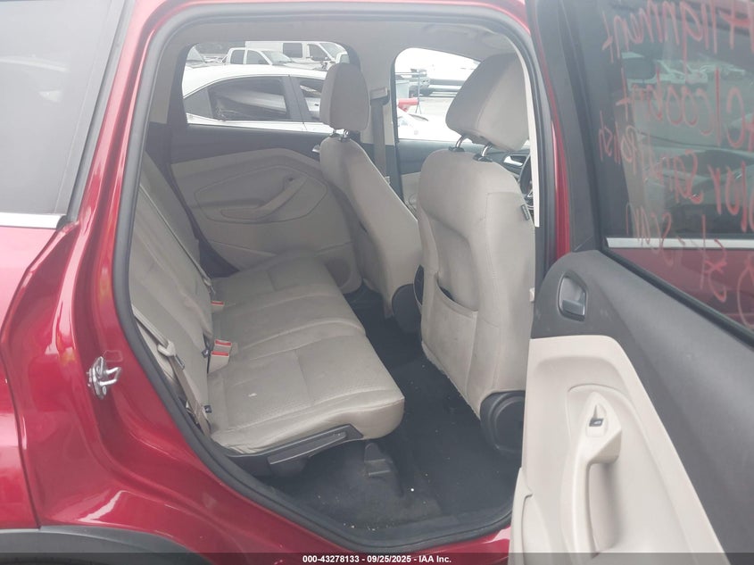 VIN 1FMCU0GD2HUC77372 2017 FORD ESCAPE SE
