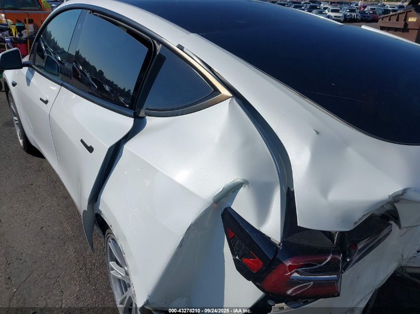 2023 Tesla Model Y Awd/Long Range Dual Motor All-Wheel Drive VIN: 7SAYGDEE5PF755573 Lot: 43278210