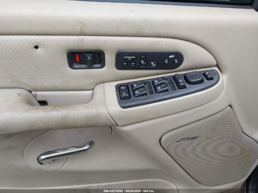 2004 Cadillac Escalade Standard VIN: 1GYEK63N84R287562 Lot: 43278263