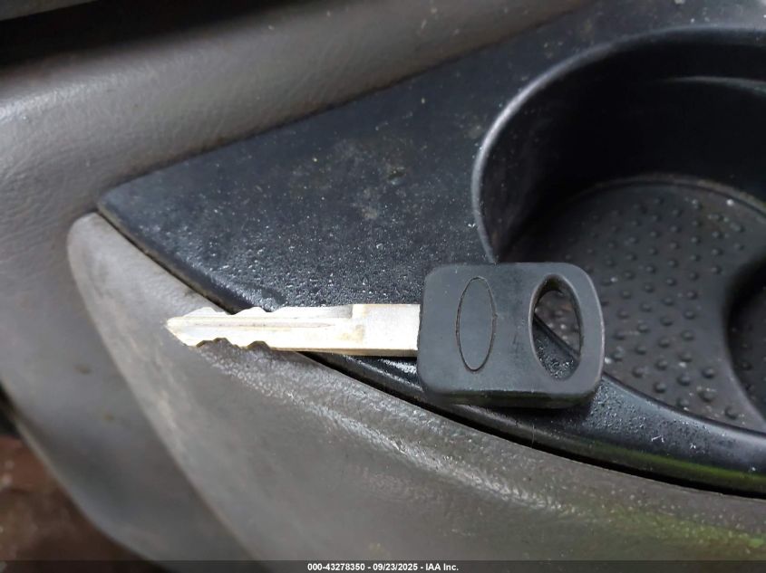 1998 Ford Econoline E350 Super Duty VIN: 1FBSS31F8WHB19579 Lot: 43278350