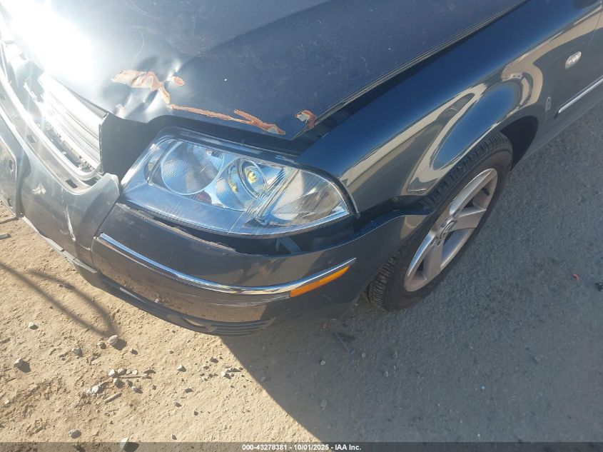 2004 Volkswagen Passat Glx VIN: WVWWH63B54E133607 Lot: 43278381