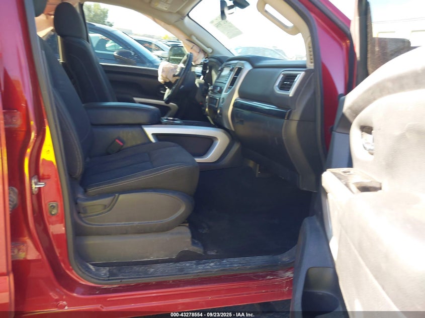 2017 NISSAN TITAN SV - 1N6AA1E52HN568502