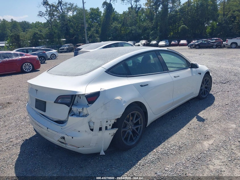 Vin: 5yj3e1eaxmf838243, lot: 43773184, tesla model 3 standard range plus rear-wheel drive 20214