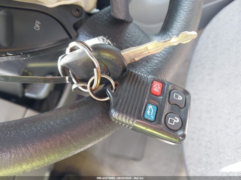 2004 Ford Explorer Xls VIN: 1FMZU72K74UC36691 Lot: 43278585